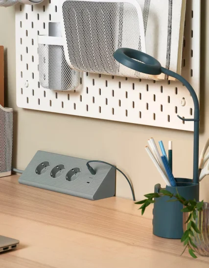چراغ مطالعه LED ایکیا با قابلیت ذخیره سازی کم نور/فیروزه ای مدل BRUNBÅGE