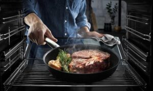 ماهیتابه نچسب WMF Steak Profi هسته آلومینیومی دسته استیل ضد زنگ مشکی سایز 24 سانتیمتر