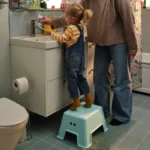 چهارپایه فیروزه ای روشن ایکیا مدل BOLMEN
