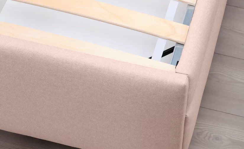 تختخواب تاشو روکش‌دار صورتی کم رنگ ایکیا ۱۸۰x۲۰۰ مدل IDANÄS