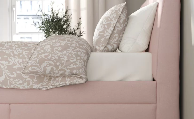 تختخواب تاشو روکش‌دار صورتی کم رنگ ایکیا ۱۸۰x۲۰۰ مدل IDANÄS