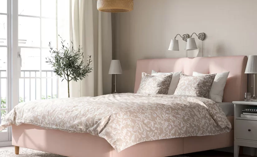 تختخواب تاشو روکش‌دار صورتی کم رنگ ایکیا ۱۸۰x۲۰۰ مدل IDANÄS