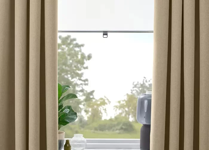 یک جفت پرده‌ ضخیم زرد/بژ با نوار تزئینی ایکیا 135*300 مدل ROSENMANDEL