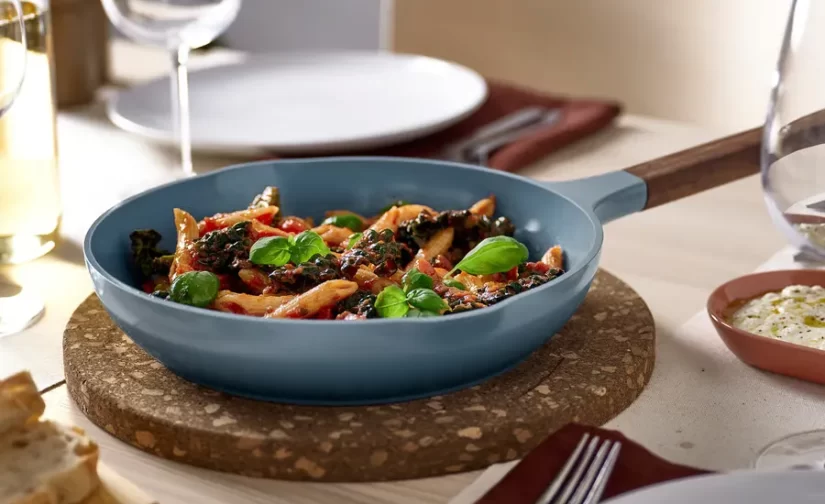 ماهیتابه با روکش نچسب/چوبی خاکستری تیره-آبی سایز ۲۴ ایکیا مدل KLIPPFISK