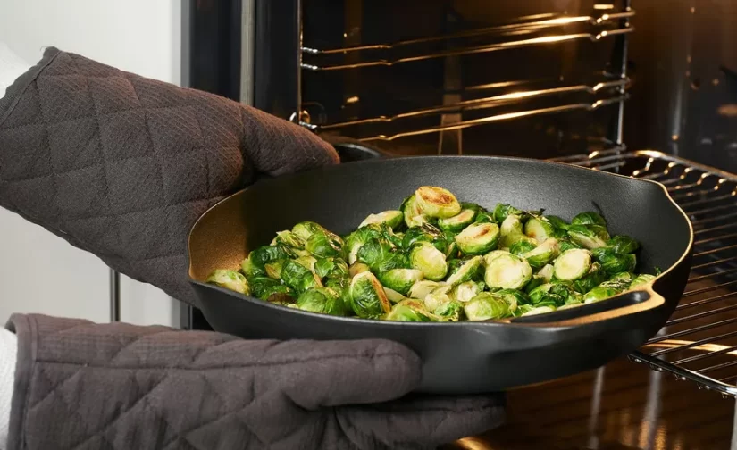 ماهیتابه چدنی سایز ۳۲ سانتیمتر ایکیا مدل VARDAGEN