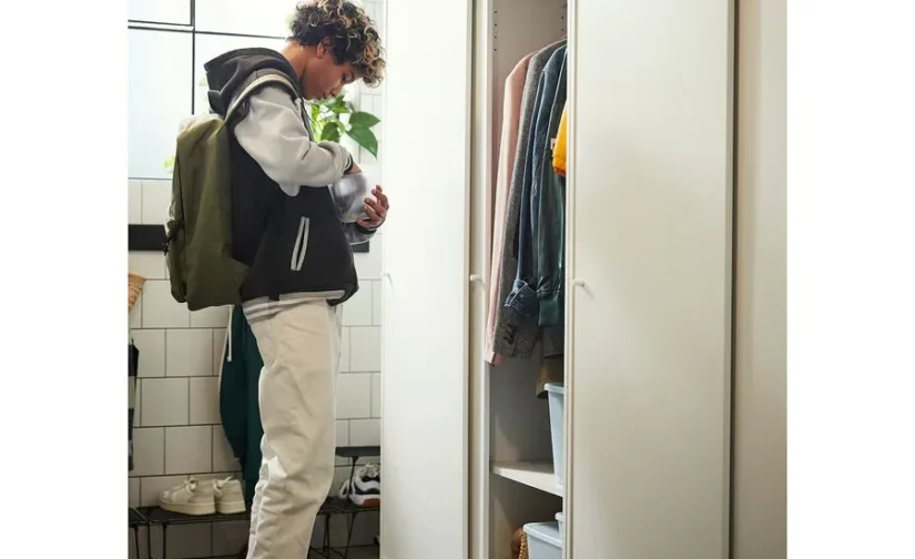 کمد لباس با درهای کشویی سفید سایز ۱۱۷x۱۷۶ ایکیا مدل KLEPPSTAD