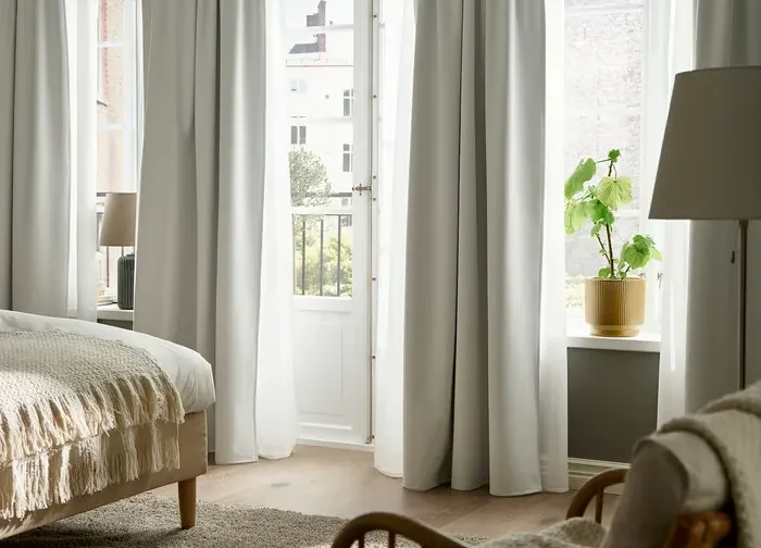 جفت پرده‌های جلو بسته سفید/با نوار تزئینی سایز ۱۴۵x۳۰۰ ایکیا مدل KORGMOTT