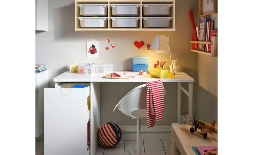 میز تحریر با فضای ذخیره‌سازی کشویی سفید سایز ۱۲۰x۵۸ ایکیا مدل LÄRANDE