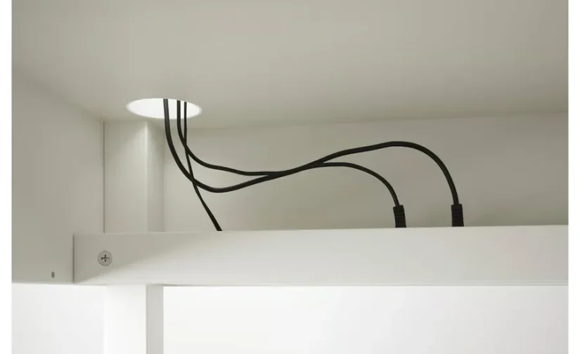 میز کار گوشهای سفید سایز ۱۰۰x۱۴۲ ایکیا مدل MICKE