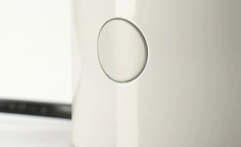 چراغ رومیزی سفید/قابل تنظیم نور ۲۲ سانتی‌متر ایکیا مدل SPETSBOJ