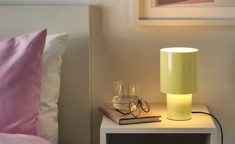 چراغ رومیزی زرد/قابل تنظیم نور ۲۲ سانتی‌متر ایکیا مدل SPETSBOJ