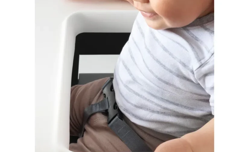 صندلی کودک با سینی رنگ مشکی ایکیا مدل BLÅMES