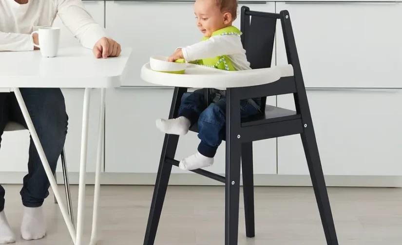 صندلی کودک با سینی رنگ مشکی ایکیا مدل BLÅMES