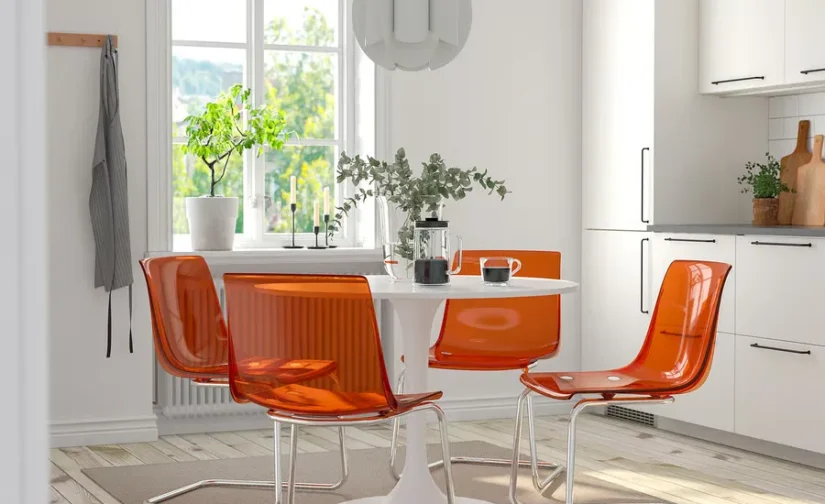 میز و صندلی 4 نفره سفید/قرمز ایکیا سایز ۱۰۳ مدل DOCKSTA / KRYLBO