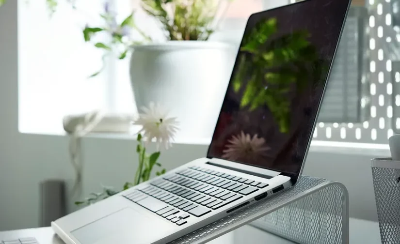 کول پد لپتاپ سفید ایکیا مدل DRÖNJÖNS