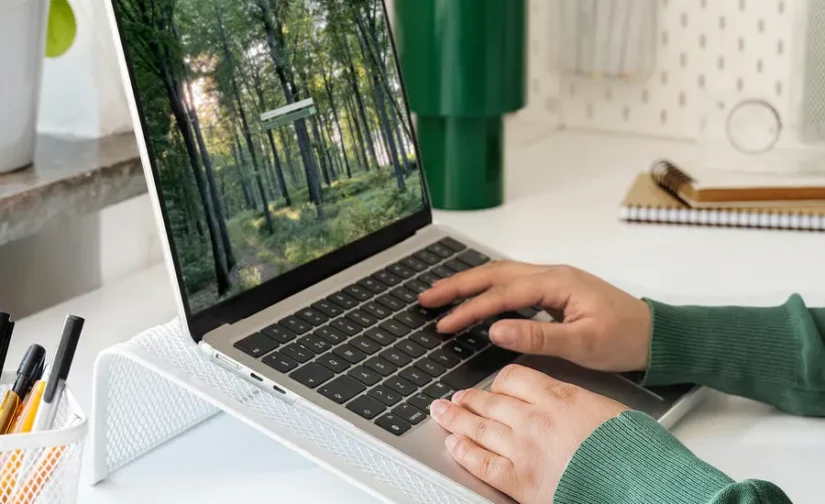 کول پد لپتاپ سفید ایکیا مدل DRÖNJÖNS