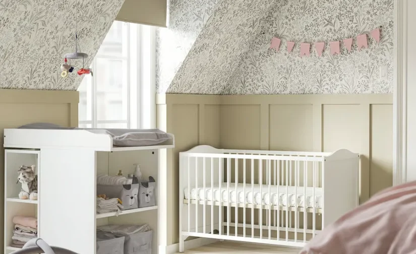 سرویس دو تیکه تخت و میز تعویض نوزاد رنگ سفید سایز 60x120 ایکیا مدل SMÅGÖRA