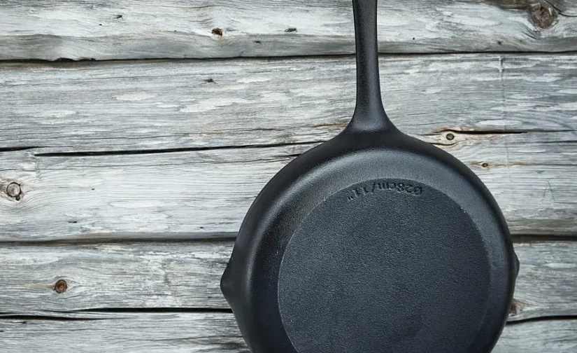 ماهیتابه چدنی سایز 28 ایکیا مدل VARDAGEN