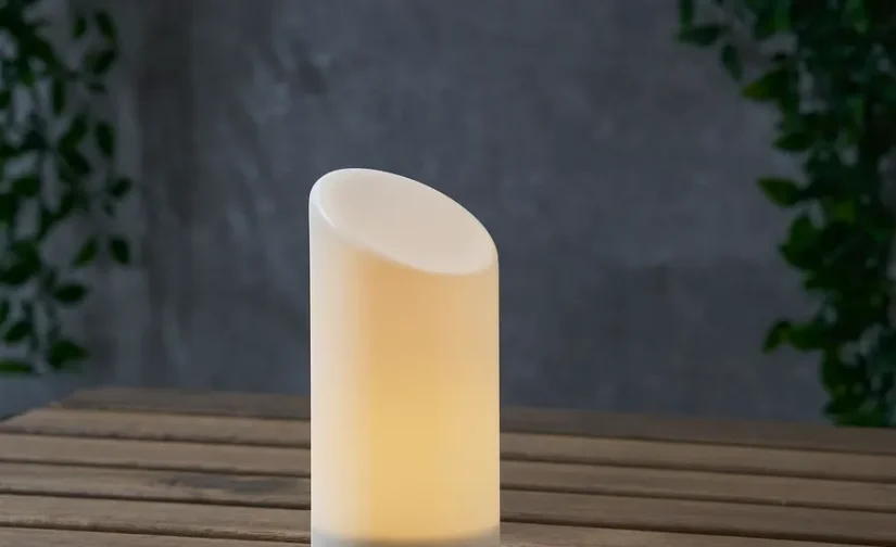 شمع بلوکی ال ای دی سفید سایز ۱۶ ایکیا مدل ÄDELLÖVSKOG