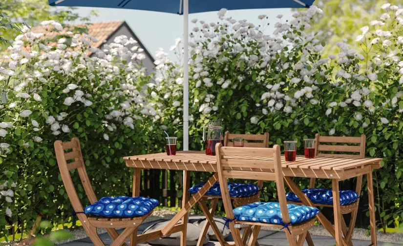 میز و ۴ صندلی تاشو مناسب فضای باز ایکیا مدل ASKHOLMEN