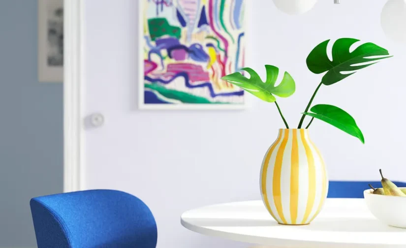 گلدان سفید/زرد راه راه ۲۵ سانتی‌متری ایکیا مدل BLODBJÖRK