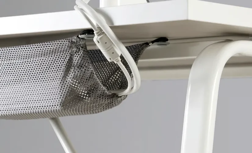 میز تحریر بژ سایز ۱۴۰x۸۰ ایکیا مدل HUVUDSPELARE