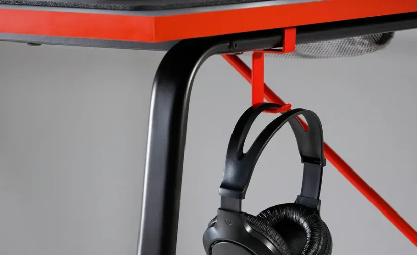 میز تحریر مشکی سایز ۱۴۰x۸۰ ایکیا مدل HUVUDSPELARE