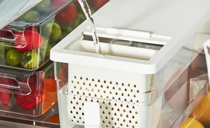 ظرف با درب شیشه‌ای برای یخچال شفاف ۴.۵ لیتر ایکیا مدل KLIPPKAKTUS