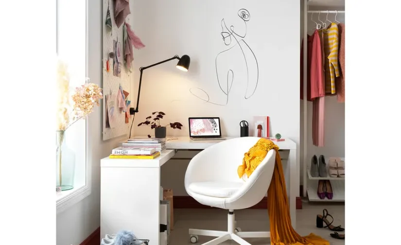 میز تحریر با پنل کشویی سفید سایز ۱۵۱x۶۵ ایکیا مدل MALM