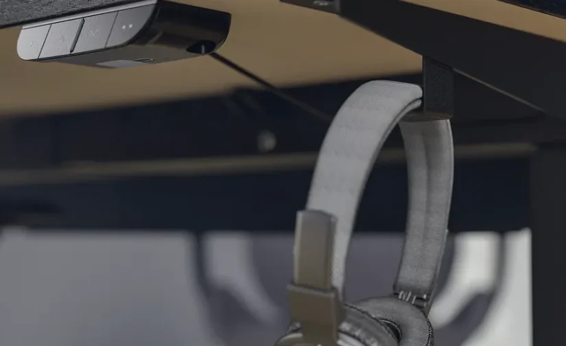 میز با قابلیت تنظیم ارتفاع برقی مشکی سایز 120*80 ایکیا مدل MITTZON