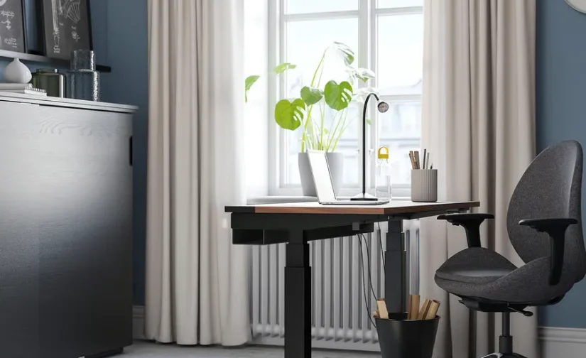 میز با قابلیت تنظیم ارتفاع برقی روکش گردو / مشکی سایز 120*80 ایکیا مدل MITTZON