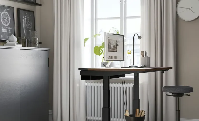 میز با قابلیت تنظیم ارتفاع برقی روکش گردو / مشکی سایز 120*80 ایکیا مدل MITTZON