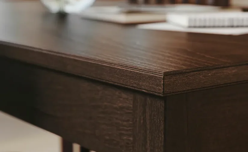 میز روکش راش با رنگ قهوهای تیره سایز ۱۳۰x۸۰ ایکیا مدل NÄSINGE