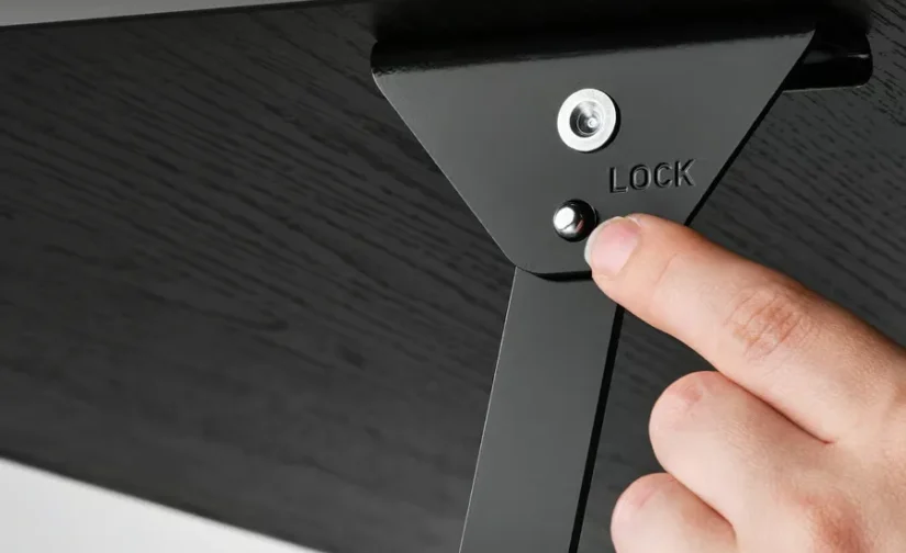 میز قهوه قابل تنظیم مشکی سایز ۹۰ ایکیا مدل ÖSTAVALL