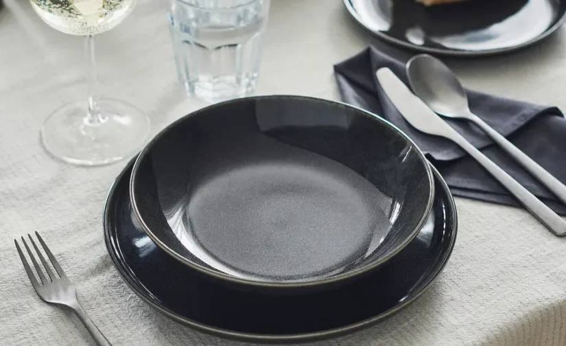 بشقاب گود خاکستری تیره ۲۱ سانتی‌متری ایکیا مدل GLADELIG