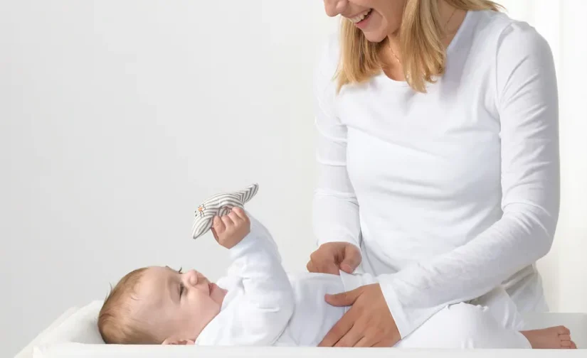 میز تعویض پوشک بچه سفید ایکیا مدل GULLIVER