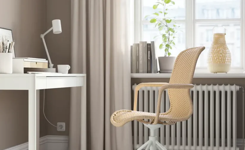 صندلی چرخان با دسته بژ/سفید ایکیا مدل STIGBYGEL