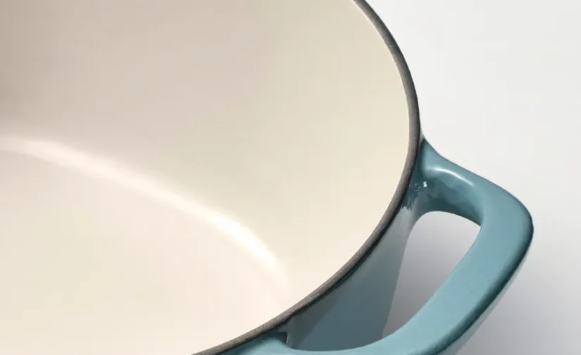 قابلمه چدنی لعابی با درب بژ روشن/خاکستری تیره-آبی ۵ لیتری ایکیا مدل VARDAGEN