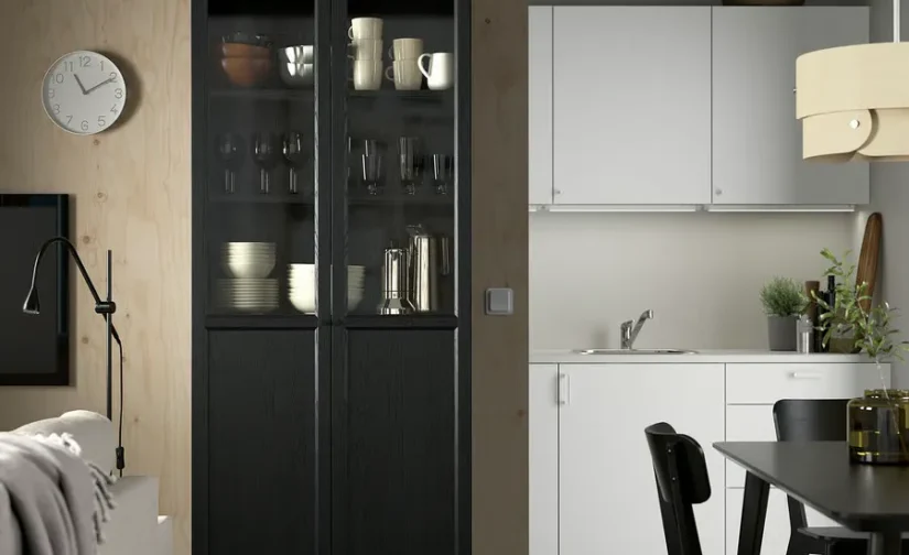 کتابخانه با درهای شیشه‌ای/پانلی مشکی سایز ۸۰x۳۰x۲۰۲ ایکیا مدل BILLY / OXBERG