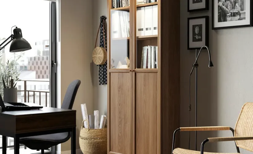 کتابخانه با درهای شیشهای/پانلی قهوه ای گردویی سایز ۸۰x۳۰x۲۰۲ ایکیا مدل BILLY / OXBERG