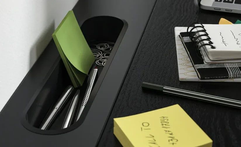 میز تحریر روکش خاکستری رنگ مشکی/مشکی سایز ۱۶۰x۸۰ ایکیا مدل MITTZON