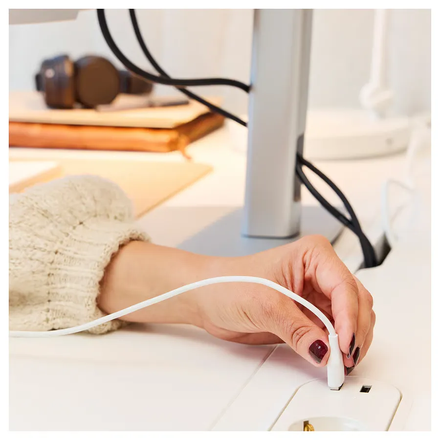 میز تحریر سفید سایز ۱۶۰x۸۰ ایکیا مدل MITTZON