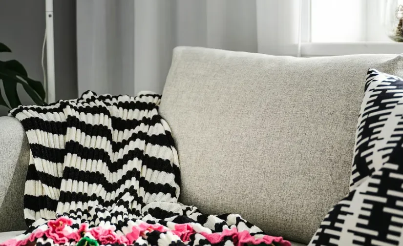 شال مبل طرح مشکی/سفید سایز ۱۳۰x۱۷۰ ایکیا مدل MOSSMOTT