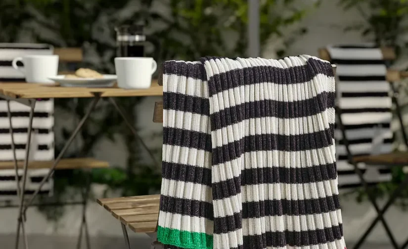 شال مبل طرح مشکی/سفید سایز ۱۳۰x۱۷۰ ایکیا مدل MOSSMOTT