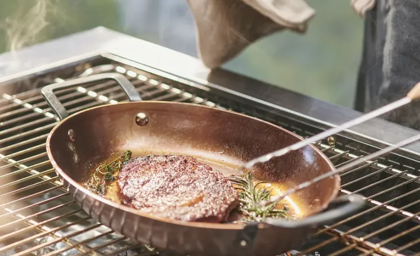 ماهیتابه بیضی شکل از جنس استیل کربنی ابعاد 32x22 ایکیا مدل VARDAGEN