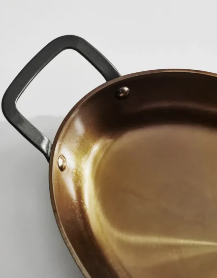ماهیتابه بیضی شکل از جنس استیل کربنی ابعاد 32x22 ایکیا مدل VARDAGEN