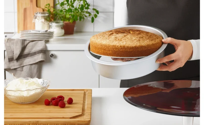 قالب کیک با پایه شل نقرهای رنگ ایکیا مدل VARDAGEN