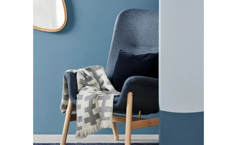 صندلی راحتی پشتی بلند آبی تیره ایکیا مدل VEDBO