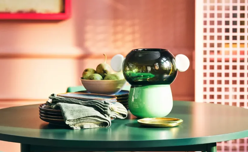 گلدان، شیشه‌ای / سبز / سفید، ۲۲ سانتی‌متر مدل IKEA PS 2026