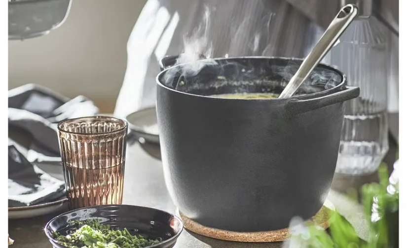 قابلمه با درب، چدن لعابدار مات / مشکی، ۵ لیتر ایکیا مدل VARDAGEN